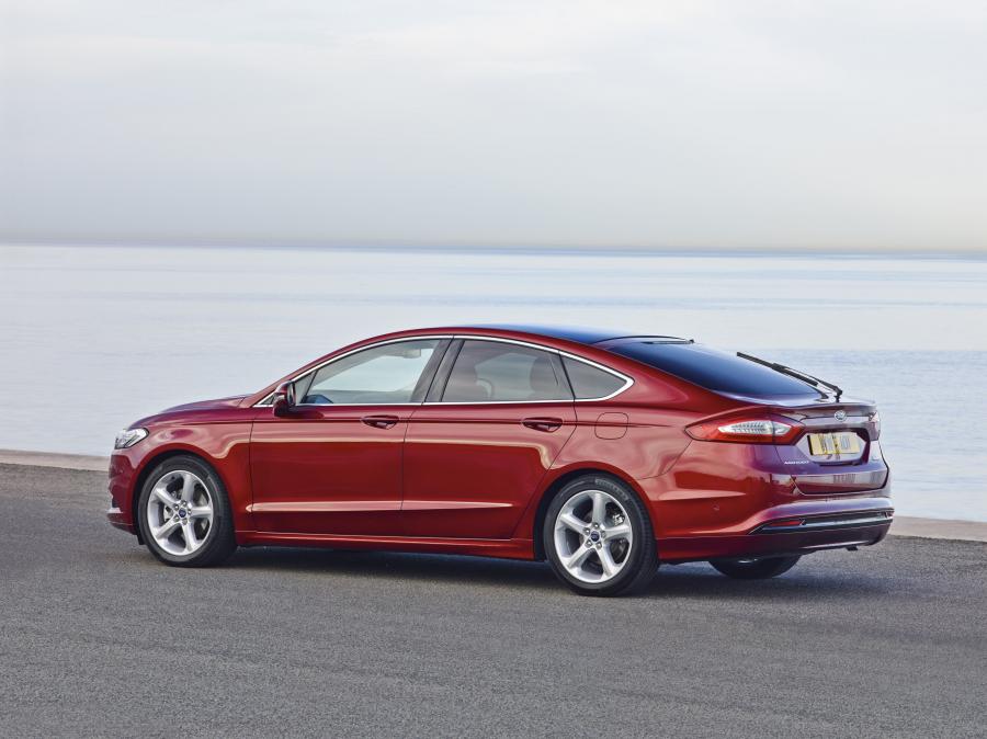  Ford Mondeo Hatchback 2014 года  (UK) (фото 30 из 33)